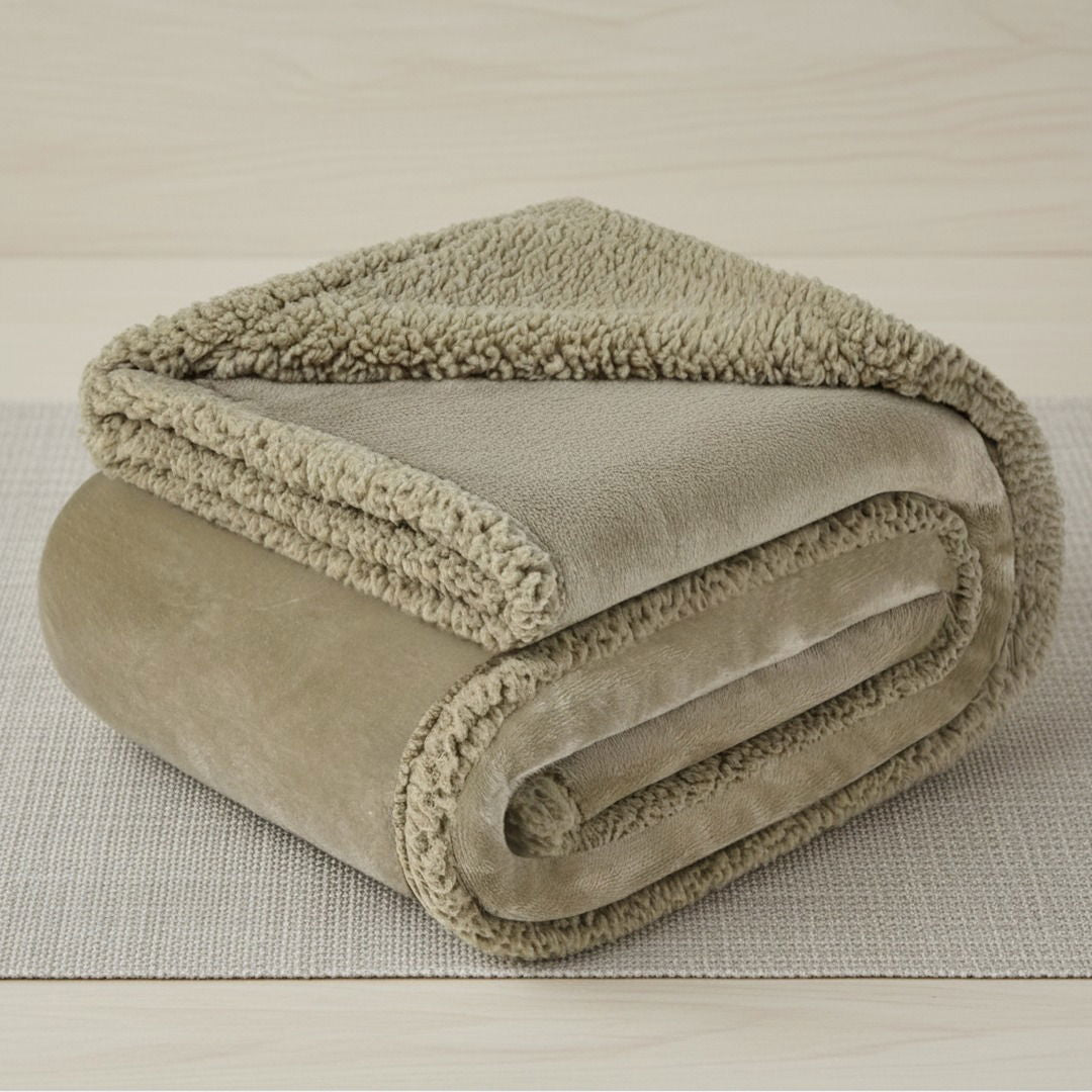 Waterproof Sherpa Dog Lounge Throw — Reversible Protective Pet Blanket